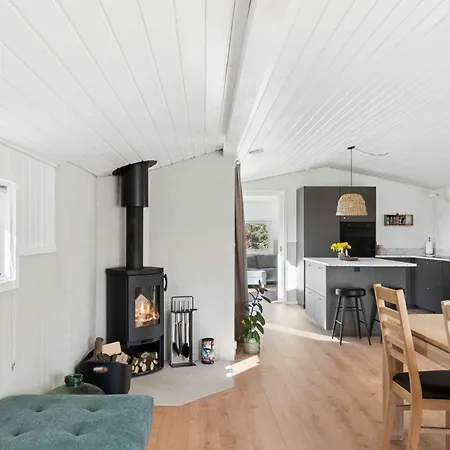 Renovated Near And Town Blokhus