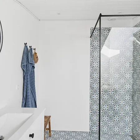 Renovated Near And Town